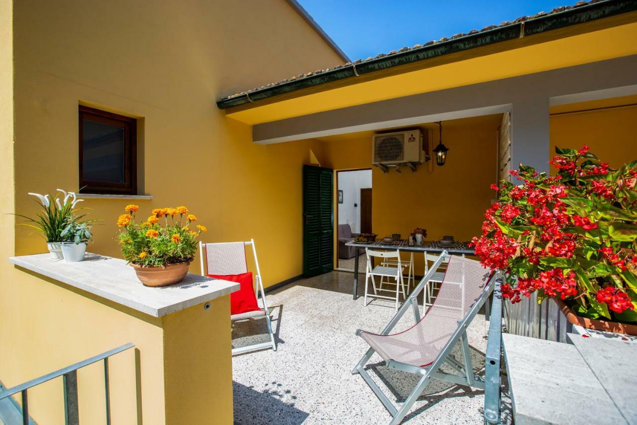 Casa Donatella Leilighet Montecchio  Eksteriør bilde